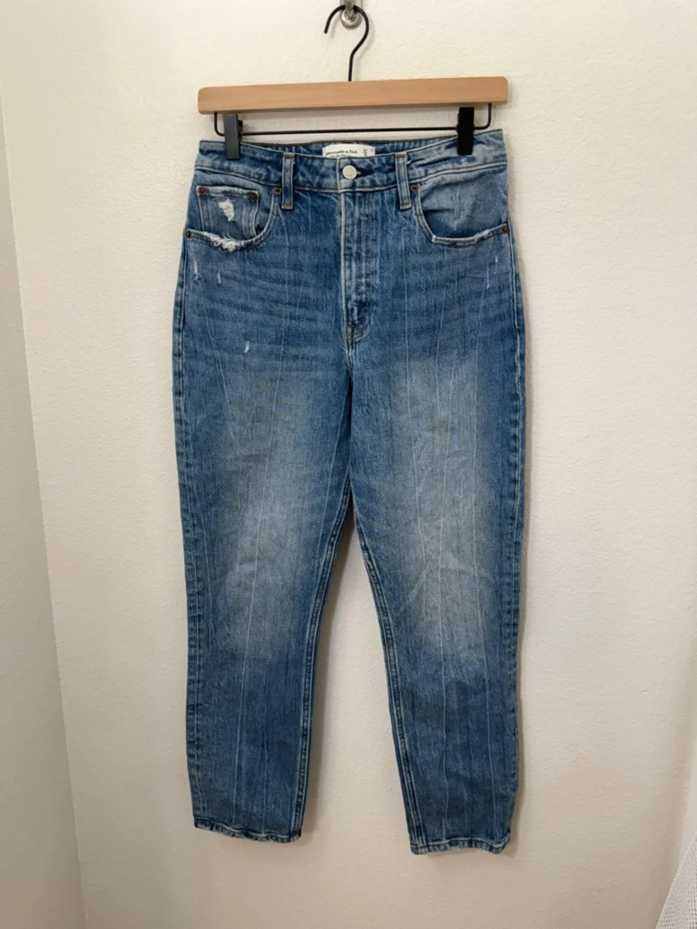 Abercrombie & Fitch Curve Love High Rise Mom Jeans Blue 27 - Picture 3 of 10